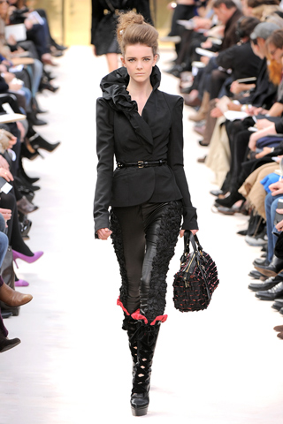 Spencer con volumen en cuello pantalon texturado negro Louis Vuitton